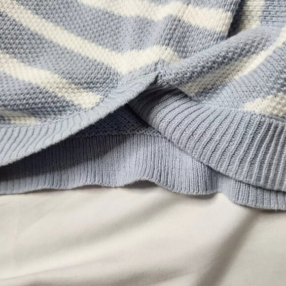 Gap Women's Size Small Striped Sweater Curved Hem - Picture 3 of 6